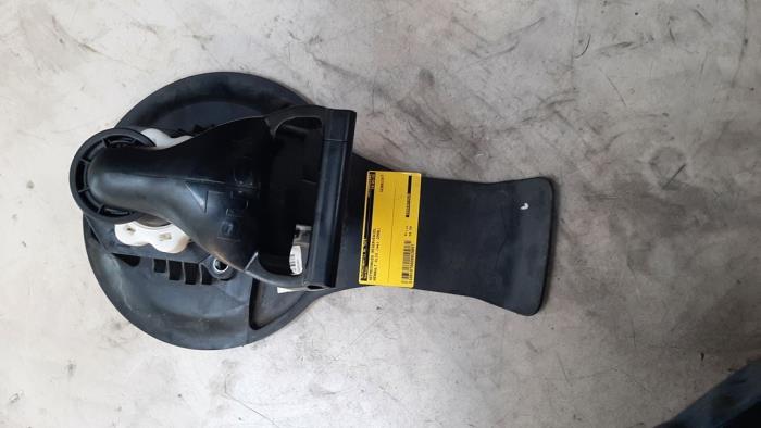 Gebrauchte Hebemachanik Reserverad Renault Clio III (BR/CR) 1.2 16V 65 Preis € 54,45 Mit Mehrwertsteuer angeboten von Autosloperij de Turk