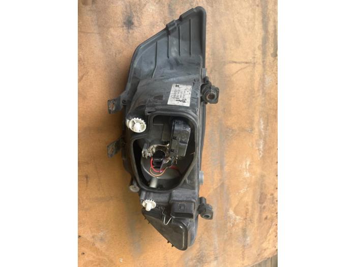 Headlight, left Seat III 1.2 12V 89306231