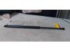 Set of tailgate gas struts from a Opel Agila (A) 1.2 16V 2003