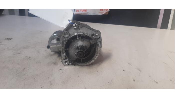 Used Starter Volkswagen Polo III (6N2) 1.0 Price € 24,20 Inclusive VAT offered by Autosloperij de Turk