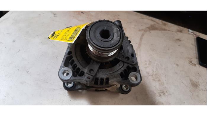 Begagnade Dynamo Chrysler Voyager/Grand Voyager (RG/RS) 2.5 CRD 16V Pris € 54,45 Inklusive moms erbjuds av Autosloperij de Turk