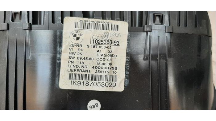 Cerradura de contacto y ordenador de un BMW 3 serie (E90) 318i 16V 2009