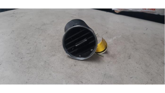 Grille D'aération Gauche Pour Peugeot 308 - Réf 96778765 / 1303818x - Occasion Fonctionnelle