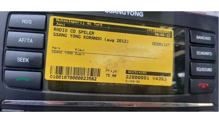 Reproductor de CD y radio de un SsangYong Korando 2.0 e-XDi 16V 4x2 2012