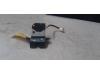 Tailgate lock mechanism from a Kia Rio III (UB) 1.2 LPG 16V 2012