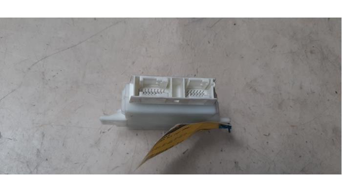 Begagnade PDC-modul Mercedes SLK (R171) 3.0 280 V6 24V Pris € 82,28 Inklusive moms erbjuds av Autosloperij de Turk