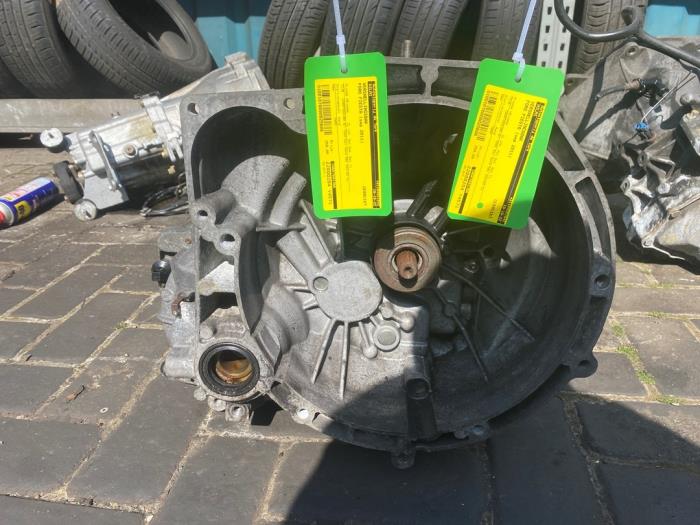 Gebrauchte Getriebe Ford Fiesta 6 (JA8) 1.6 TDCi 16V 95 Preis € 381,15 Mit Mehrwertsteuer angeboten von Autosloperij de Turk