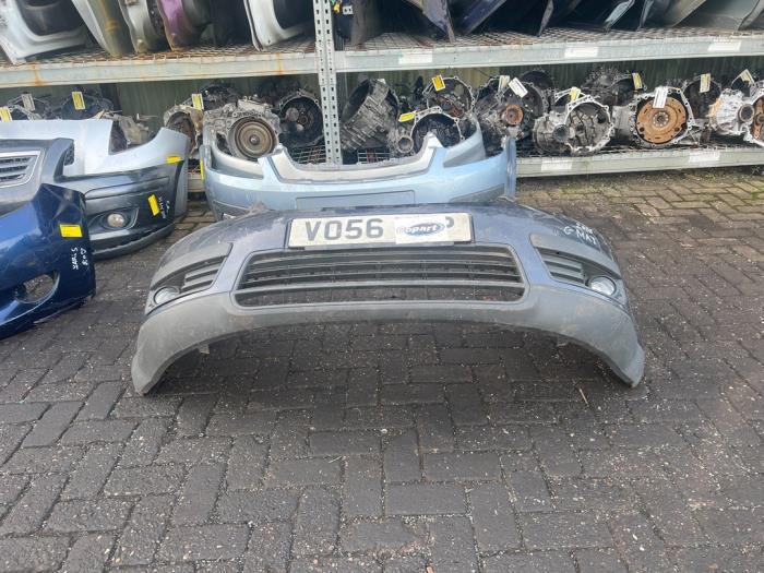 Front bumper from a Ford C-Max (DM2) 1.6 16V 2008