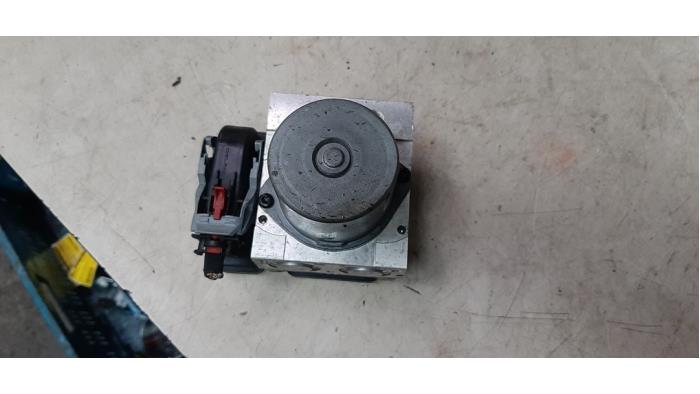 Gebrauchte ABS Pumpe Kia Picanto (TA) 1.0 12V Preis € 12,10 Mit Mehrwertsteuer angeboten von Autosloperij de Turk