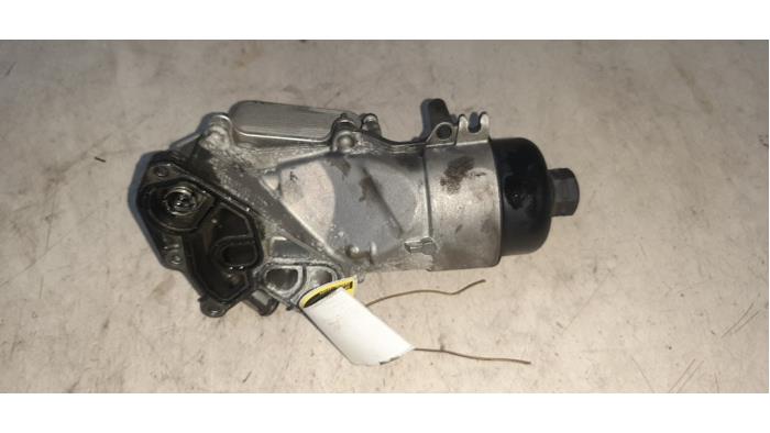 Gebrauchte Ölfiltergehäuse Ford Focus 3 1.6 TDCi ECOnetic Preis € 43,56 Mit Mehrwertsteuer angeboten von Autosloperij de Turk