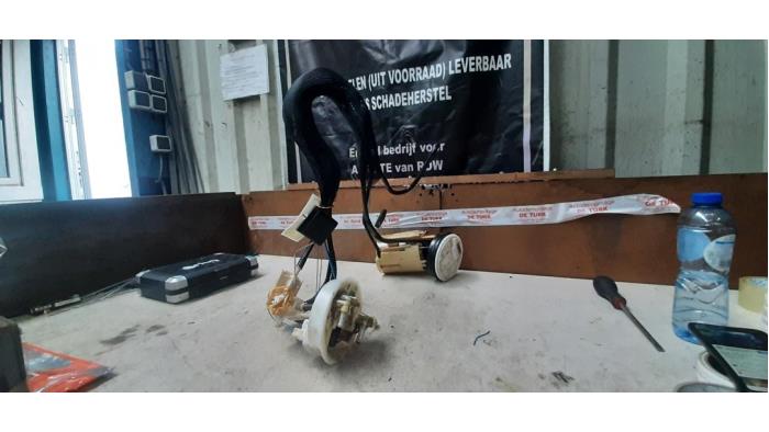 Begagnade Dieselpump Mercedes E (W211) 3.0 E-320 CDI 24V Pris € 87,12 Inklusive moms erbjuds av Autosloperij de Turk