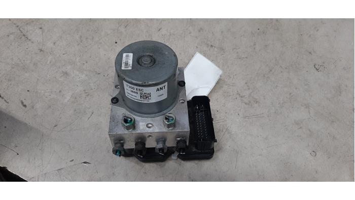 Begagnade ABS-pump Chevrolet Aveo 1.3 D 16V Pris € 82,28 Inklusive moms erbjuds av Autosloperij de Turk