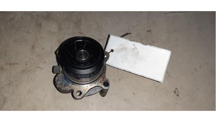 Begagnade Vattenpump Volkswagen Golf V (1K1) 2.0 GTI 16V FSI Turbo Pris € 32,67 Inklusive moms erbjuds av Autosloperij de Turk