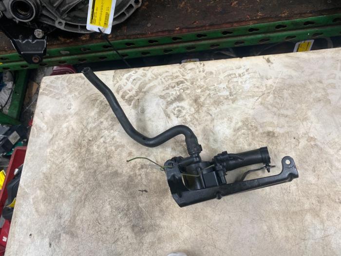Begagnade Extra vattenpump BMW 1 serie (F20) 116i 1.6 16V Pris € 43,56 Inklusive moms erbjuds av Autosloperij de Turk