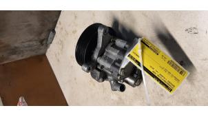Used Power steering pump Mercedes C (W204) 3.0 C-350 CDI V6 24V Price € 150,00 Margin scheme offered by Autosloperij de Turk