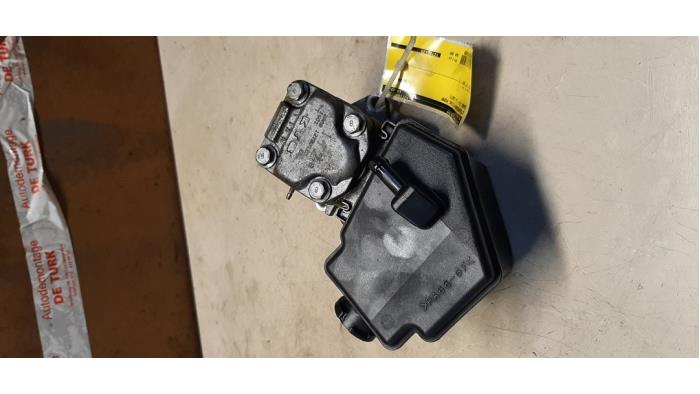 Usagé Pompe de direction Saab 9-3 II (YS3F) 2.0t 16V Prix € 65,34 Prix TTC proposé par Autosloperij de Turk