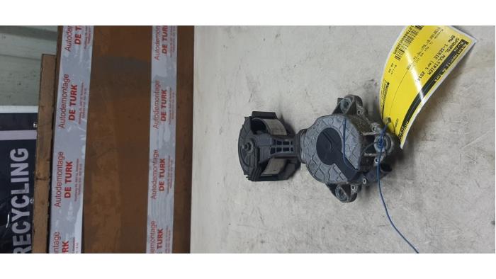 Usados Rodillo tensor correa múltiple BMW 1 serie (F20) 114i 1.6 16V Precio € 43,56 IVA incluido ofrecido por Autosloperij de Turk