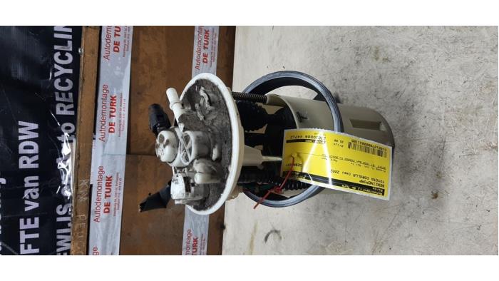 Gebrauchte Benzinpumpe Toyota Corolla (E12) 1.6 16V VVT-i Preis € 38,72 Mit Mehrwertsteuer angeboten von Autosloperij de Turk