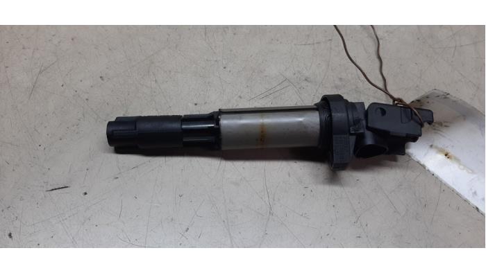 Ignition coil from a BMW 5 serie (E60) 530i 24V 2003