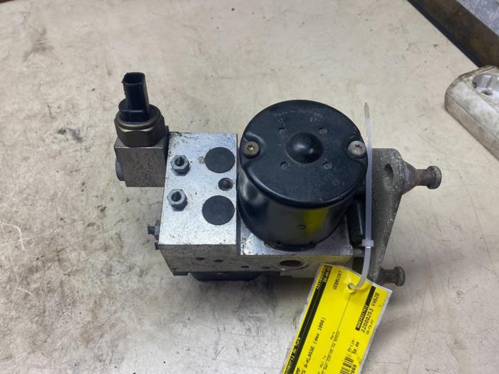 Usagé Bloc ABS Mercedes A (W168) 1.4 A-140 Prix € 54,45 Prix TTC proposé par Autosloperij de Turk