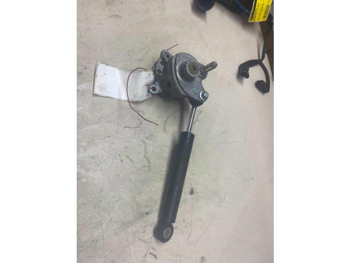 Usados Tensor correa múltiple Mercedes C (W203) 1.8 C-180K 16V Precio € 26,62 IVA incluido ofrecido por Autosloperij de Turk