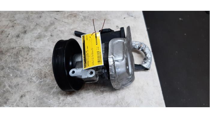Usagé Pompe de direction Mercedes CLC (C203) 1.8 180 Kompressor 16V Prix € 65,34 Prix TTC proposé par Autosloperij de Turk