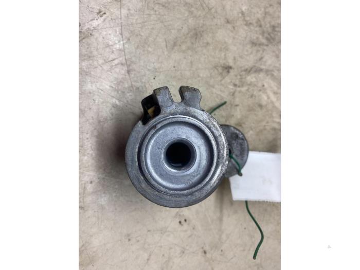 Usados Rodillo tensor correa múltiple Volkswagen Polo V (6R) 1.2 12V BlueMotion Technology Precio € 21,78 IVA incluido ofrecido por Autosloperij de Turk