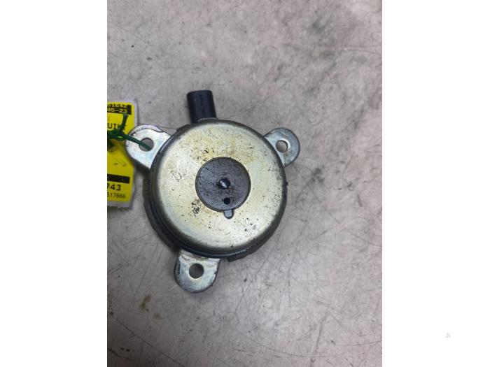 Gebrauchte Nockenwelle Sensor Ford Fiesta 6 (JA8) 1.0 EcoBoost 12V 100 Preis € 21,78 Mit Mehrwertsteuer angeboten von Autosloperij de Turk