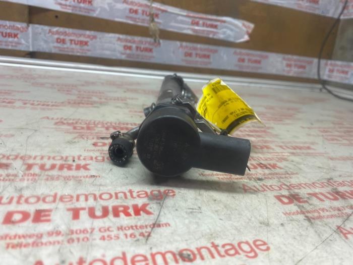 Fuel injector nozzle from a Chrysler 300 C 3.0 CRD V6 24V 2006