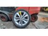 Juego de llantas deportivas + neumáticos de un Renault Megane III Coupe (DZ), 2008 / 2016 1.4 16V TCe 130, Hatchback, 2Puertas, Gasolina, 1.397cc, 96kW (131pk), FWD, H4J700; H4JA7, 2009-04 / 2015-08, DZ0F; DZ1V; DZDV 2012