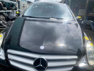 Used Bonnet Mercedes R (W251) 3.0 320 CDI 24V 4-Matic Price € 200,00 Margin scheme offered by Autosloperij de Turk