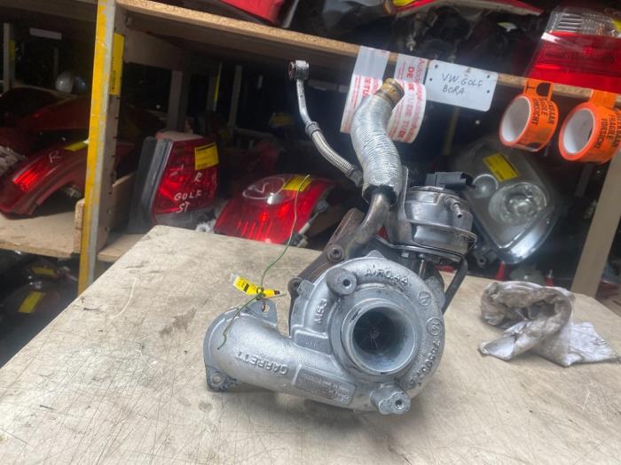 Usagé Turbo Ford Focus 3 Wagon 1.6 TDCi 115 Prix € 121,00 Prix TTC proposé par Autosloperij de Turk