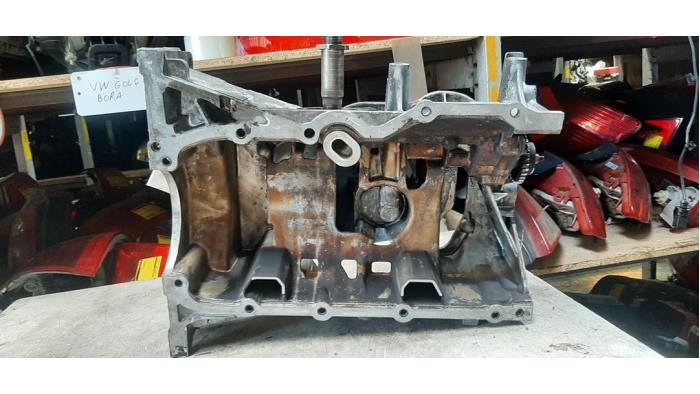 Oil pump from a Renault Megane III Coupe (DZ) 1.4 16V TCe 130 2011