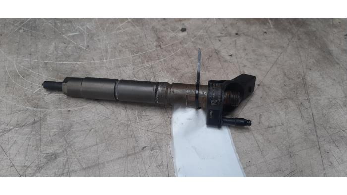 Injector (diesel) from a Mercedes-Benz C (W204) 3.0 C-350 CDI V6 24V 2011