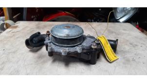 Vattenpump från en Mercedes-Benz C (W204) 2.2 C-250 CDI 16V BlueEFFICIENCY 2010
