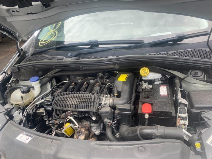 Engine Peugeot 208 I 1.0 Vti 12V PureTech - ZMZ