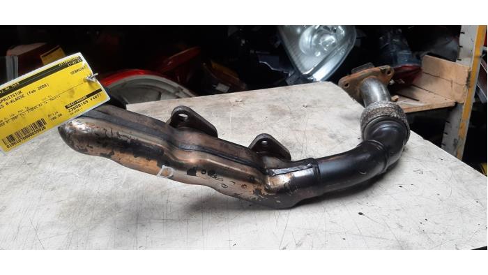 Exhaust manifold from a Mercedes-Benz R (W251) 3.0 320 CDI 24V 4-Matic 2008