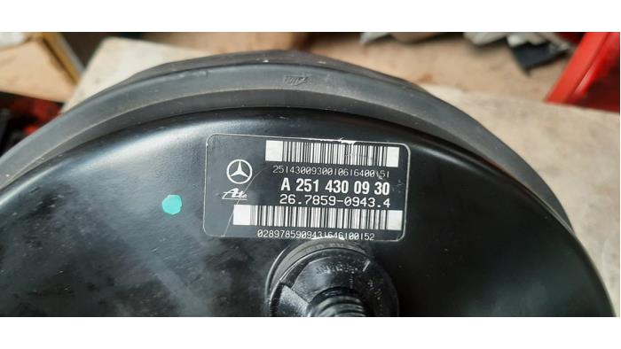 Wspomaganie hamulców z Mercedes-Benz R (W251) 3.0 320 CDI 24V 4-Matic 2008