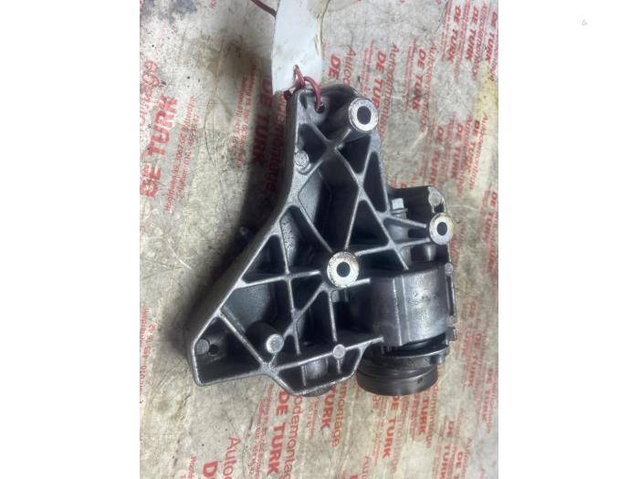 Usados Rodillo tensor correa trapezoidal Volkswagen Scirocco (137/13AD) 1.4 TSI 160 16V Precio € 21,78 IVA incluido ofrecido por Autosloperij de Turk