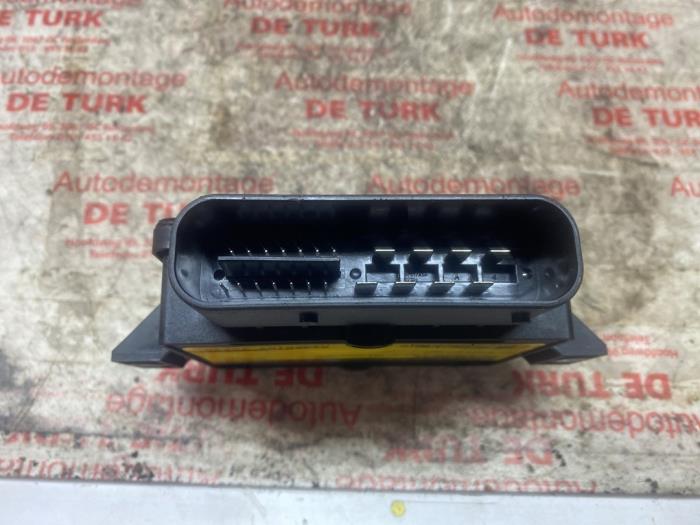 Parking brake module from a BMW 5 serie (F10) 520d 16V 2010