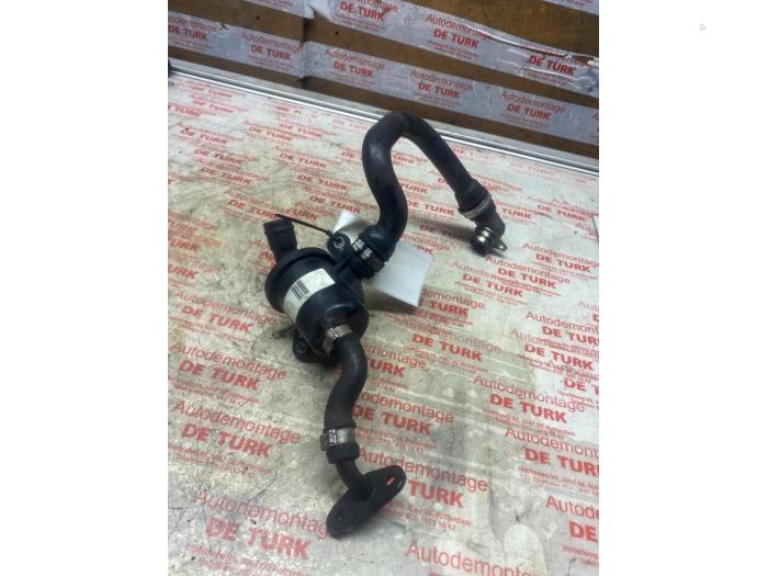 Usagé Filtre huile Opel Corsa D 1.3 CDTi 16V ecoFLEX Prix € 21,78 Prix TTC proposé par Autosloperij de Turk