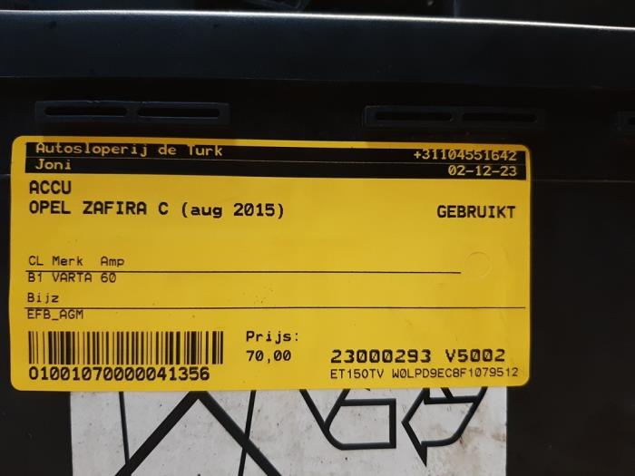Batería de un Opel Zafira Tourer (P12) 1.4 Turbo 16V EcoFLEX 2015