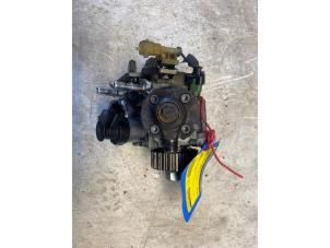 Używane Mechaniczna pompa paliwa Landrover Range Rover Sport (LS) 3.0 S TDV6 Cena € 200,00 Procedura marży oferowane przez Autosloperij de Turk