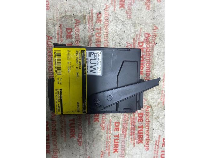 Używane Modul Comfort Opel Corsa C (F08/68) 1.2 16V Cena € 21,78 Z VAT oferowane przez Autosloperij de Turk