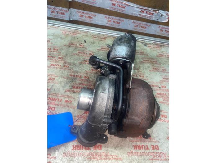 Usagé Turbo Citroen C4 Berline (LC) 1.6 HDi 16V Prix € 130,68 Prix TTC proposé par Autosloperij de Turk