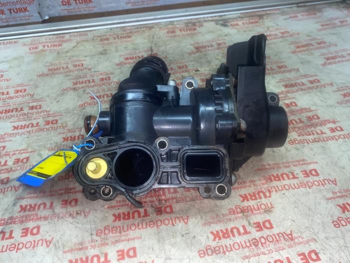 Begagnade Vattenpump Volkswagen Scirocco (137/13AD) 2.0 TSI 16V Pris € 54,45 Inklusive moms erbjuds av Autosloperij de Turk