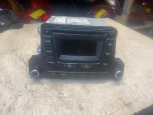 Used Radio CD player Hyundai i10 (B5) 1.0 12V Price € 50,00 Margin scheme offered by Autosloperij de Turk