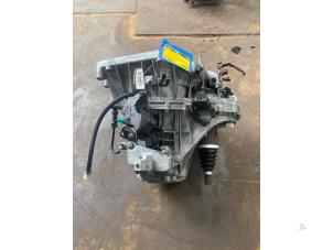 Used Gearbox Renault Megane III Coupe (DZ) 1.4 16V TCe 130 Price € 300,00 Margin scheme offered by Autosloperij de Turk