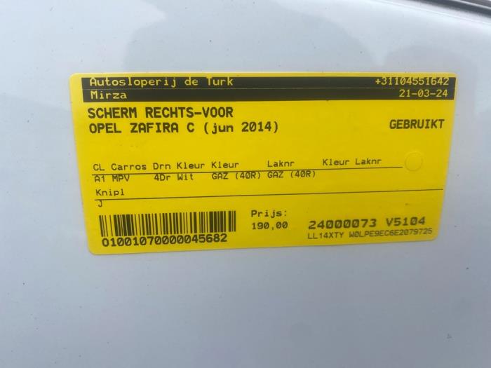 Aile avant droite d'un Opel Zafira Tourer (P12) 1.4 Turbo 16V EcoFLEX 2014