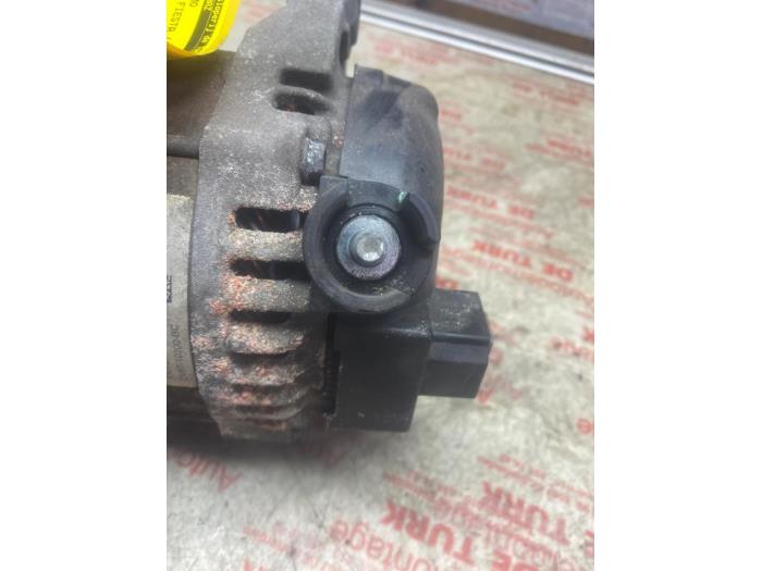 Dynamo van een Ford Fiesta 6 (JA8) 1.0 EcoBoost 12V 125 2013